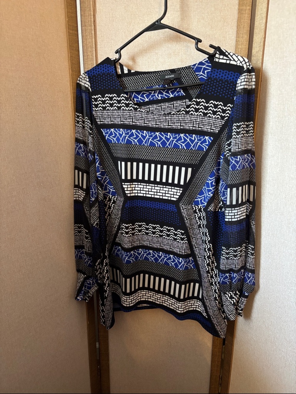 Alfani Blue and Black Geometric Long sheer Sleeved Top Medium